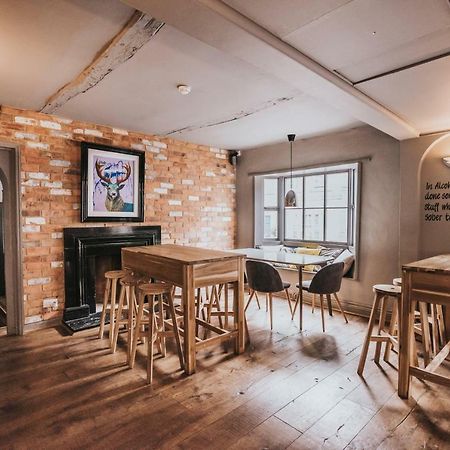 Saffron Suite And Kitchen Сафрън Уолдън Екстериор снимка