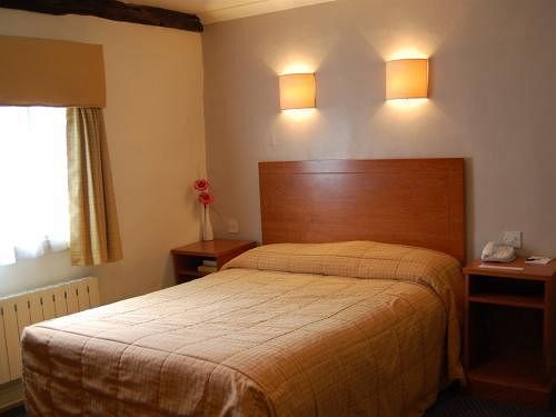 Saffron Suite And Kitchen Сафрън Уолдън Екстериор снимка