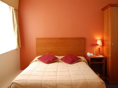 Saffron Suite And Kitchen Сафрън Уолдън Екстериор снимка