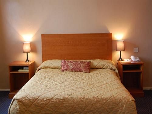 Saffron Suite And Kitchen Сафрън Уолдън Екстериор снимка