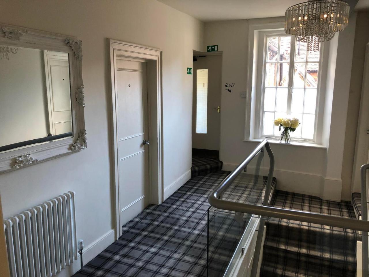 Saffron Suite And Kitchen Сафрън Уолдън Екстериор снимка